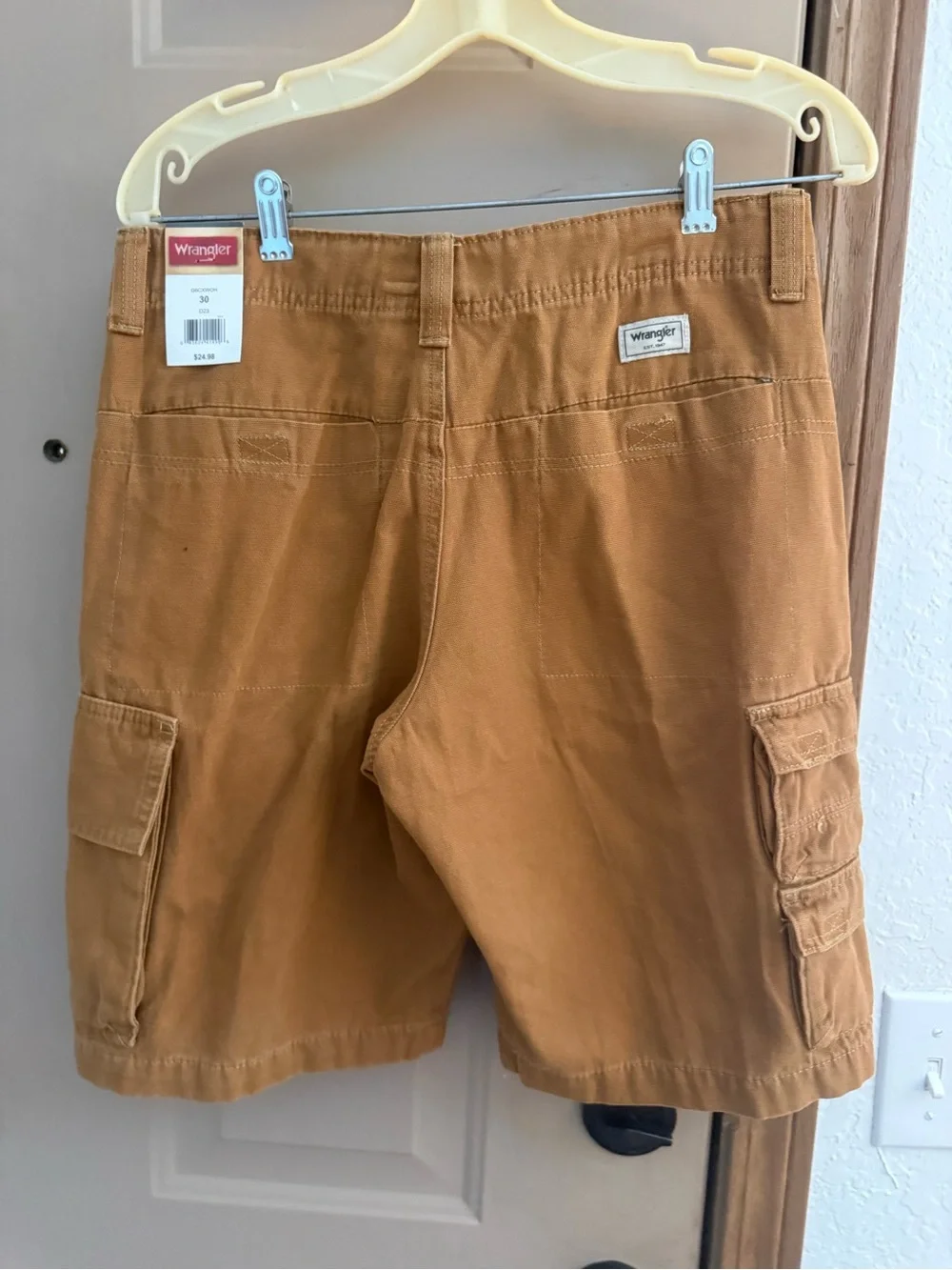 Wrangler Men's Tan Cargo Shorts - Utility Pocket Style